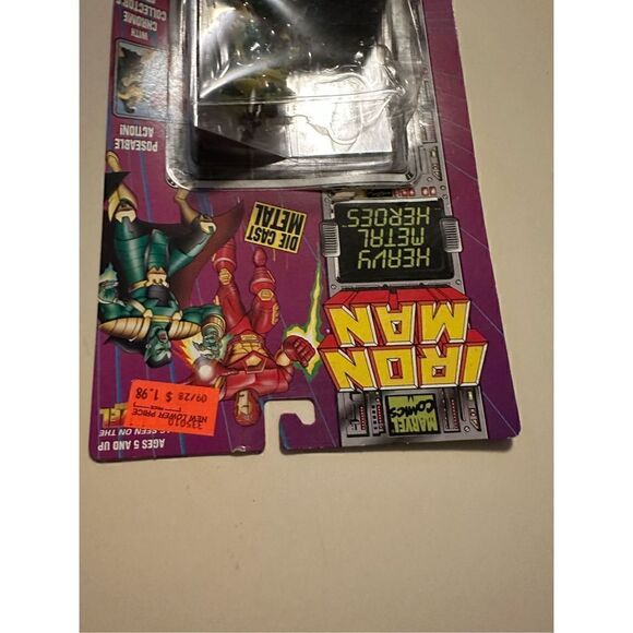 Vintage 94 Toy Biz Marvel Iron Man Mandarin Action Figure Open Package Die Cast - Picture 6 of 10